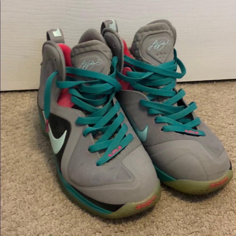 Lebron South Beach 9s Good Condition